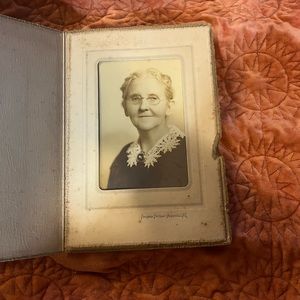 Early 1900s Antique Photograph Woman in Spectacles
